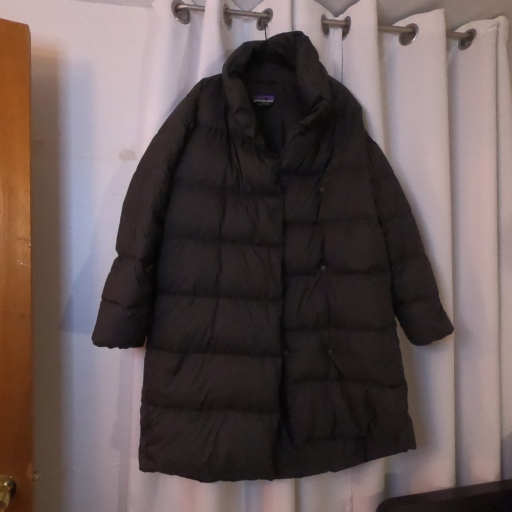 Gently Used Patagonia Arctic Willow Down Parka - Women's XL